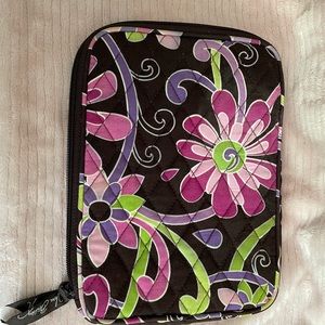 Vera Bradley Quilted Zippered IPad/E-reader tablet